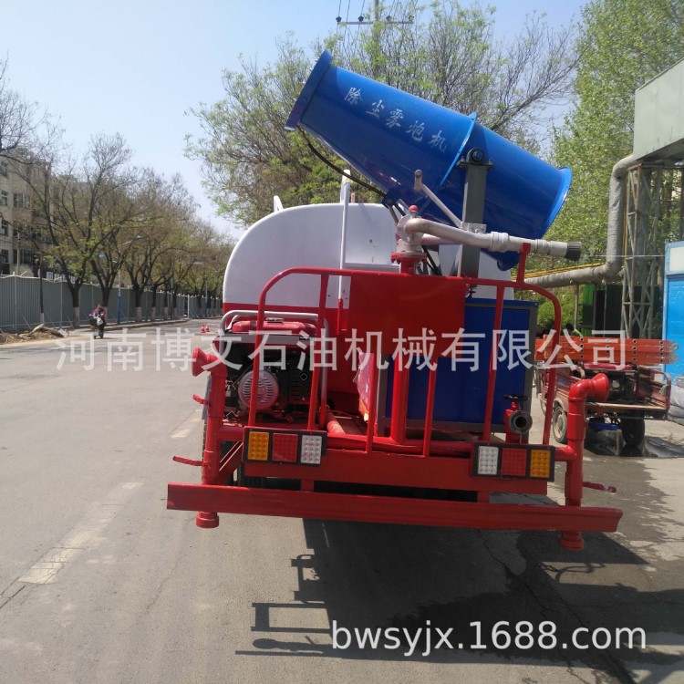 強(qiáng)力除塵 改善空氣質(zhì)量 降低霧霾 工地降塵霧炮機(jī) 環(huán)保除塵噴霧機(jī)