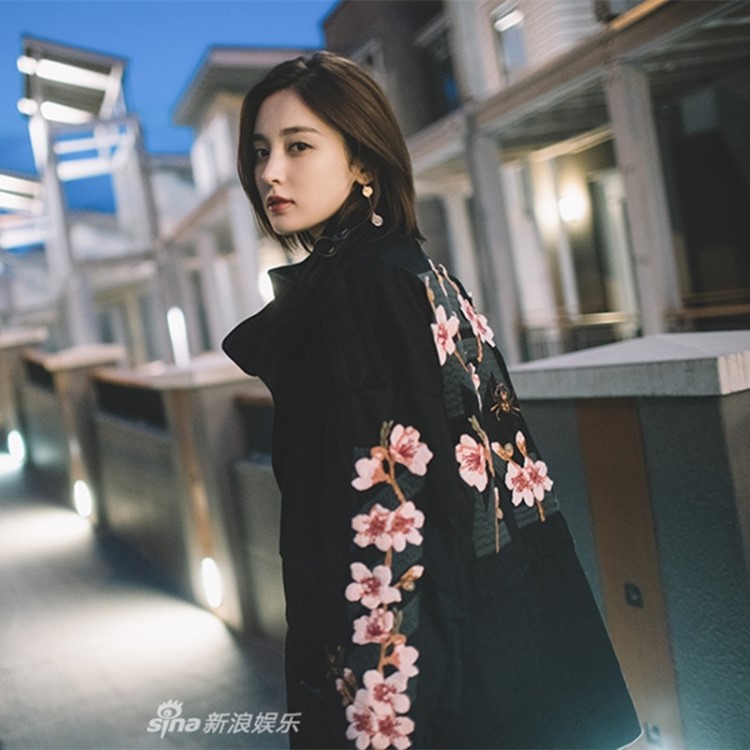 2018早秋古力娜扎明星同款黑色風衣中長款刺繡花女裝夾克外套女