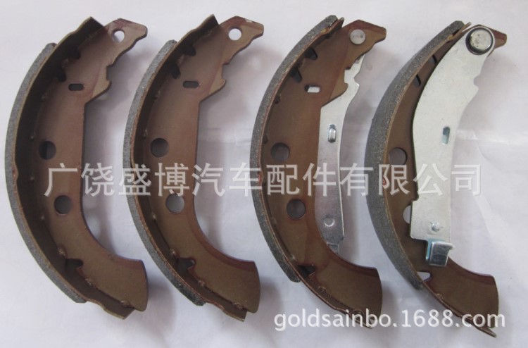 標(biāo)致405 剎車蹄  PG405，brake shoes，廠家直銷，價(jià)格優(yōu)惠中