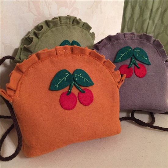原创设计不织布手工樱桃超好看颜色儿童包包斜跨小包 零食包