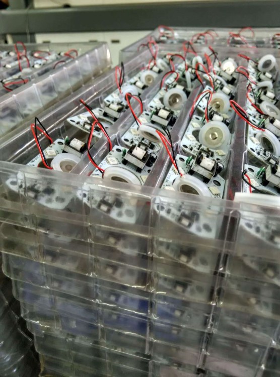 生產加工彩光杯加濕器主板 跨境新品車載噴霧加濕器主板來樣加工