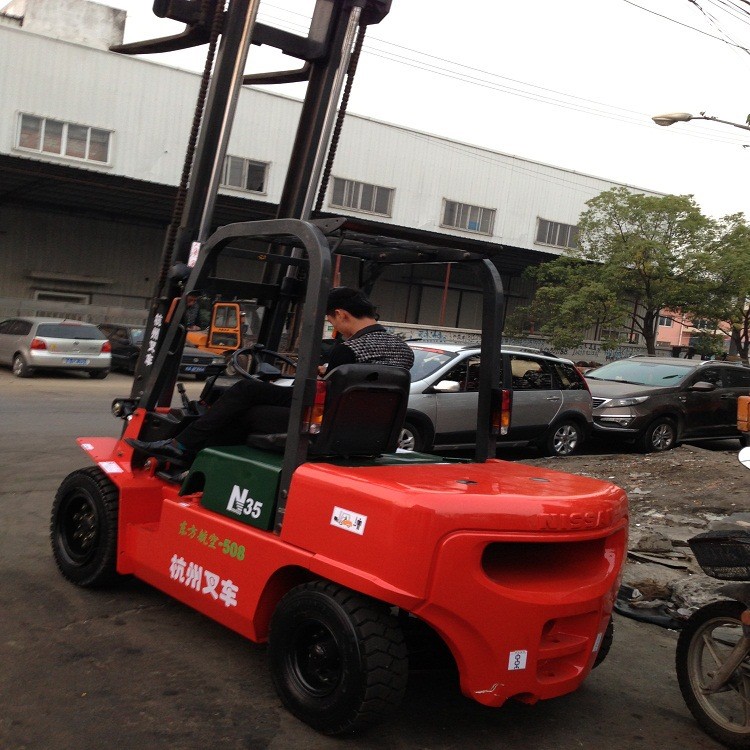 嘉興二手叉車_電瓶叉車價(jià)格_夾抱叉車_二手市場(chǎng)行業(yè)