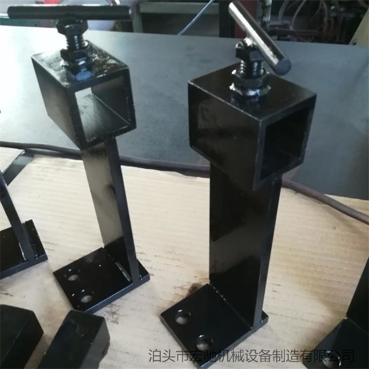 方形滑料托架 材料導(dǎo)正架定做做工精細(xì)