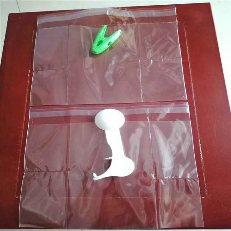 定制江西opp袋子帶卡頭加厚5格袋子opp透明珠光膜英文自粘警示語(yǔ)