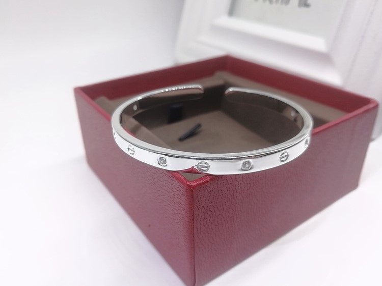 寶如行足銀999銀時尚經(jīng)典小迪帶鉆開口手鐲手圈手環(huán)