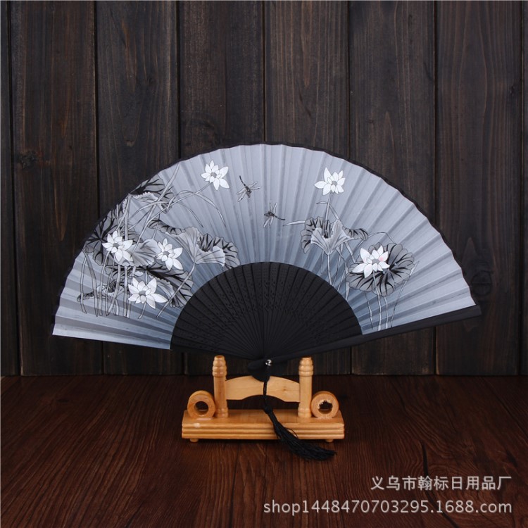 創(chuàng)意頭青一笑扇絲綢女扇定制工藝禮品扇女士扇子中國(guó)風(fēng)廣告扇批發(fā)