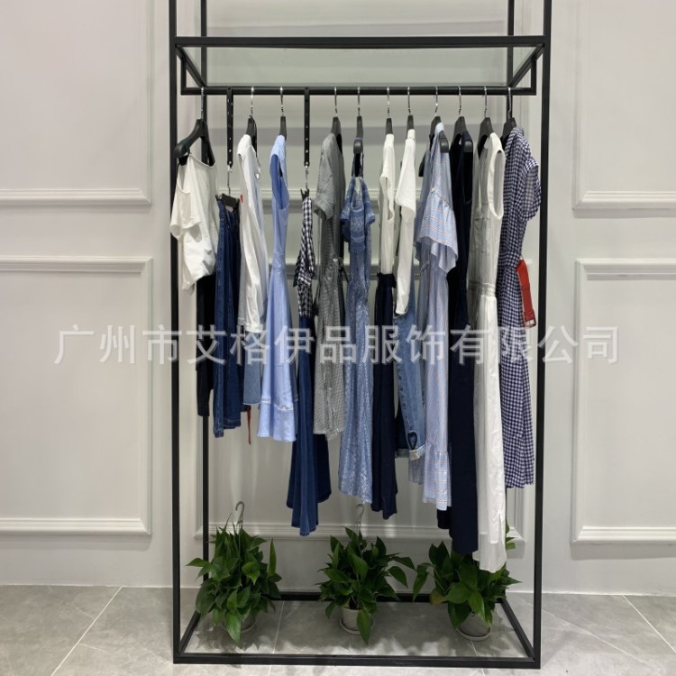 东莞石龙尖沙咀时富服装批发市场 拉夏贝 品牌折扣尾货女装 尔