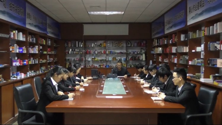 東莞生產廠家供應馬口鐵公仔包裝鐵盒 定制馬口鐵玩具公仔鐵盒子