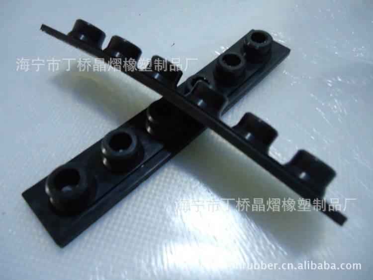 【定制】供應(yīng) 耐油丁晴橡膠密封墊片 密封墊塊