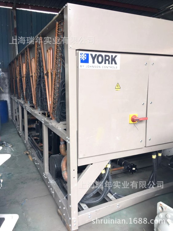 低價售賣二手中央空調約克渦旋式風冷熱泵機組516kw