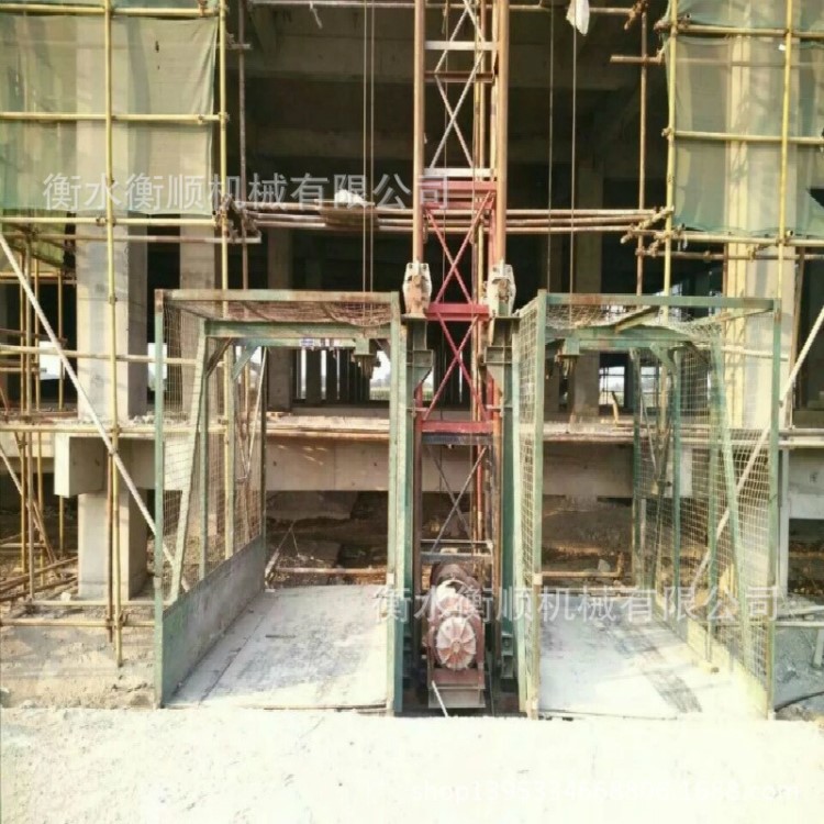 SS80/80型建筑提升物料用國(guó)標(biāo)40米高單柱雙籠物料施工升降機(jī)廠家