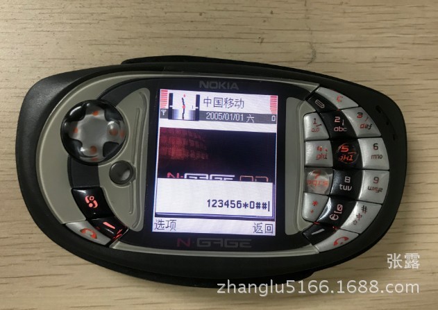 N-Gage QD   經(jīng)典智能手機(jī) 游戲手機(jī)直板懷舊收藏 MMC存儲(chǔ)卡