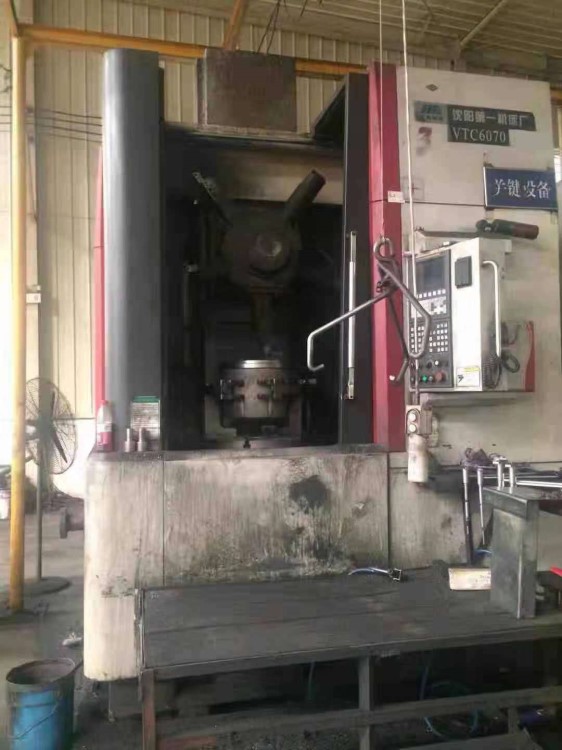 出售二手VTC6070數(shù)控立式車床 沈陽機(jī)床
