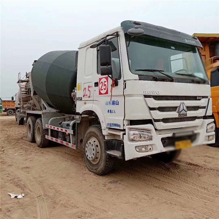 成都出售 二手搅拌车 二手豪沃水泥搅拌车 16方混凝土搅拌罐车