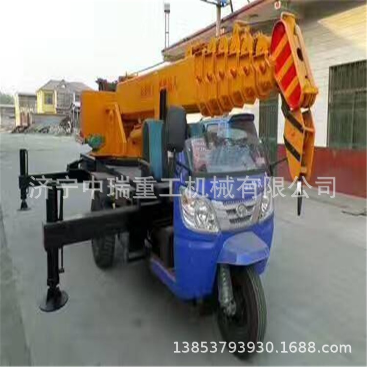 農(nóng)用吊車 河南周口農(nóng)用時風(fēng)三輪吊車 裝卸自備吊直銷