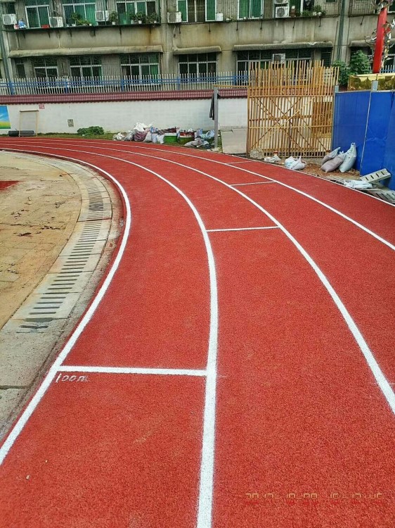 廣東省透氣型，混合型，復(fù)合型塑膠跑道材料和跑道施工維護(hù)