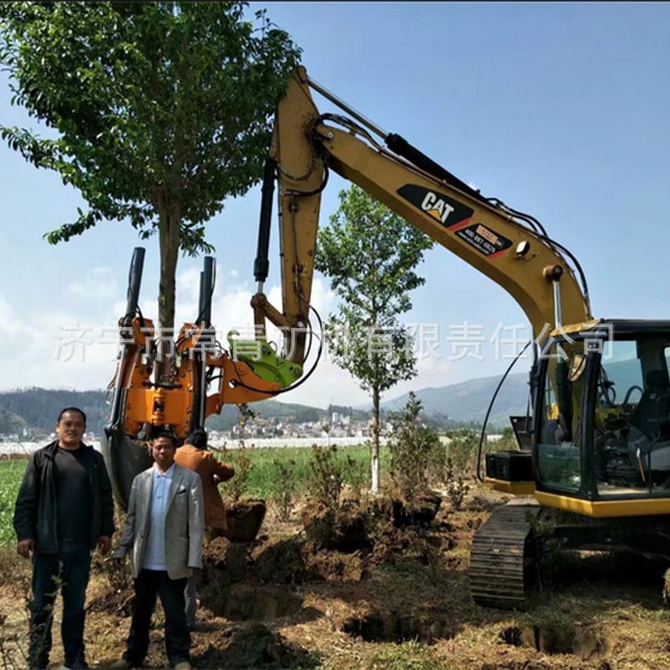 常青机械800挖树机四瓣式 苹果型带土球移植机一分钟一棵树现货