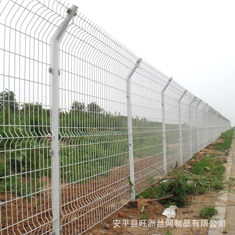圈地雙邊絲鐵絲護欄網廠家 園林防護圍欄網價格 種植專用綠色圍欄