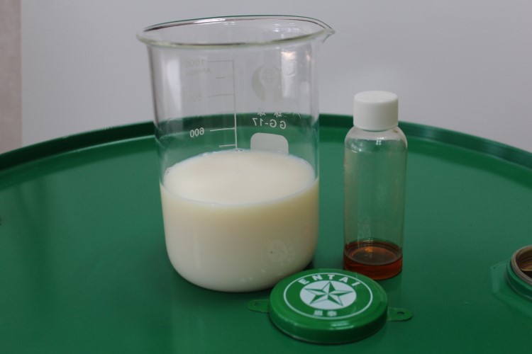 金屬切削液乳化油乳化切削液不銹鋼乳化液水溶性切削液