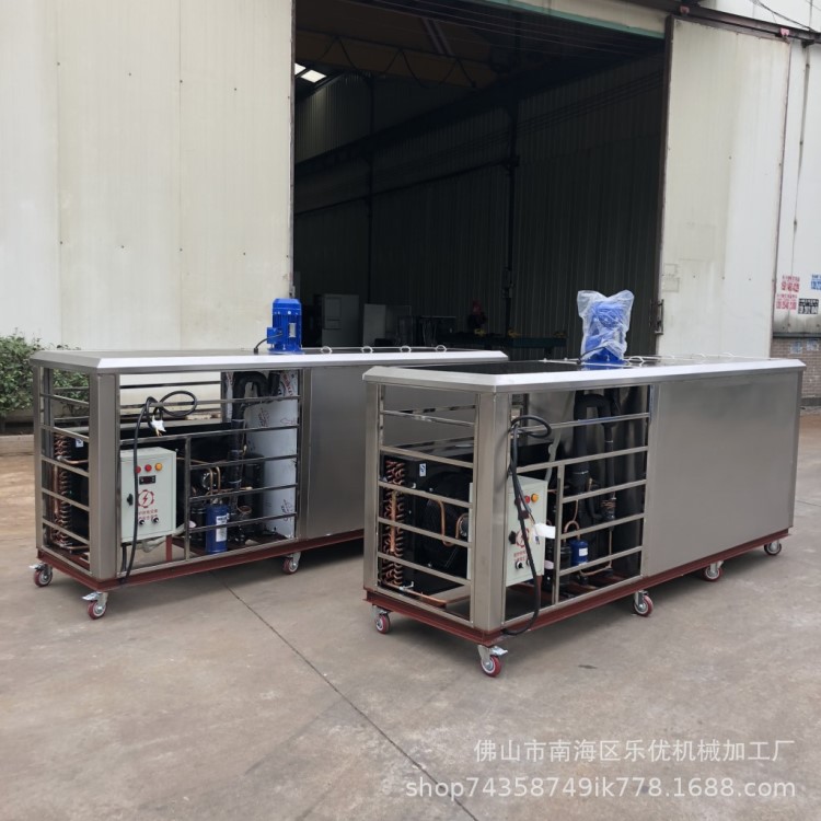 湛江雷州水產(chǎn)用冰專用冰磚機-冰塊制冰機大冰磚機大塊冰條機