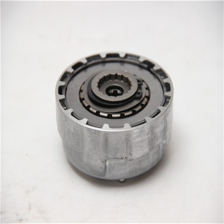 弯梁摩托车配件大阳宗申力帆110100自动离合器总成1718齿