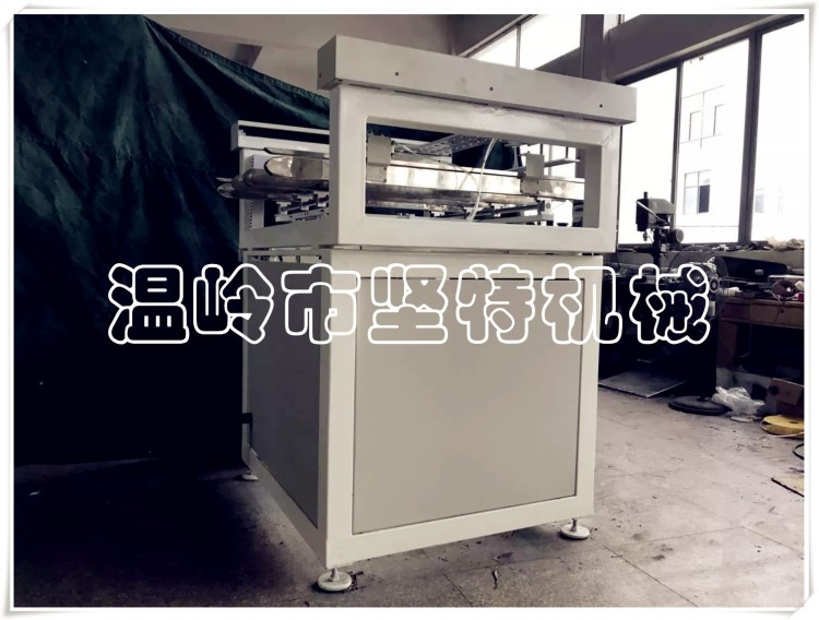 快餐盒機(jī)塑料真空成型機(jī) 滑板吸塑機(jī) 一步法吸塑機(jī)片材機(jī)托盤盒機(jī)