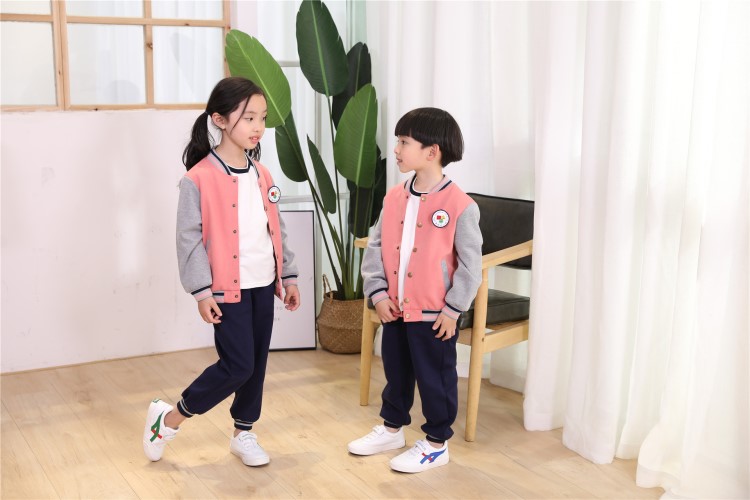 廠家直銷 小學(xué)生班服A030 幼兒園園服校服定制 春季童裝校服批發(fā)