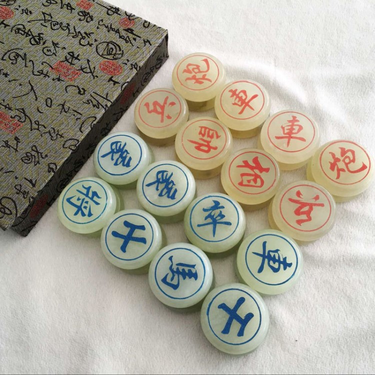 天然玉石象棋 岫玉擺件工藝品禮品  送老人領(lǐng)導(dǎo)禮品