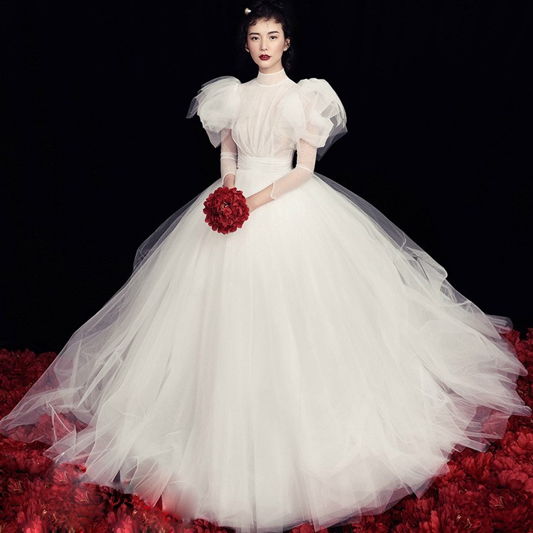 欧式宫廷婚纱拍照礼服摄影写真拖尾深v领婚纱影楼主题服装新款