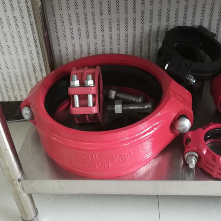 厂家直销混凝土输送消防管卡 球磨铸铁dn65消防沟槽卡箍