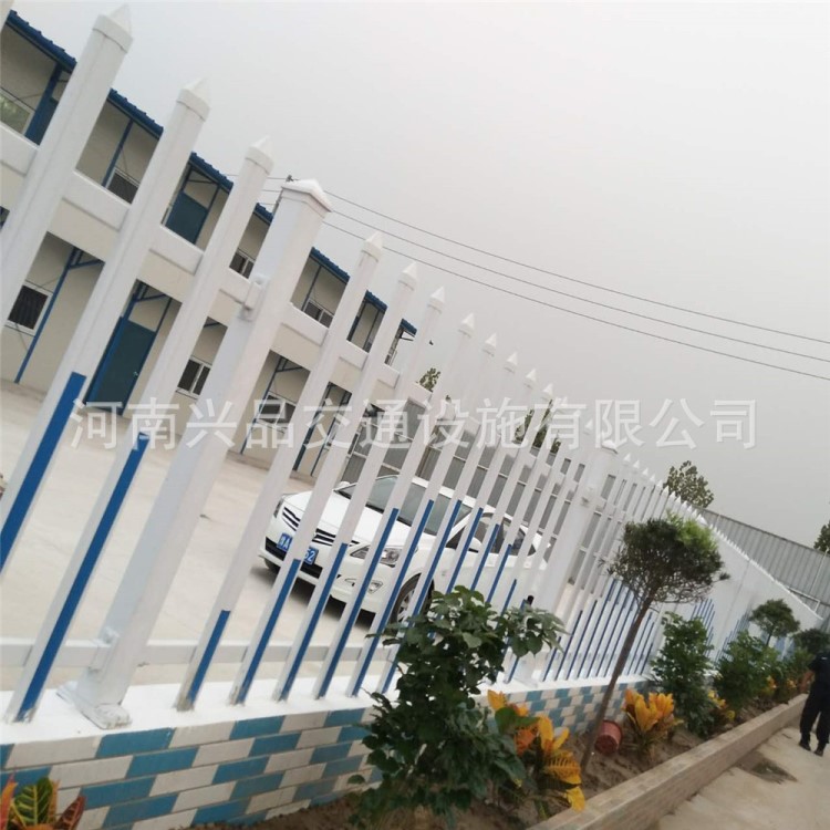 安徽淮南廠家現貨供應新農村建設綠化護欄 學校廠區圍欄 草坪護欄