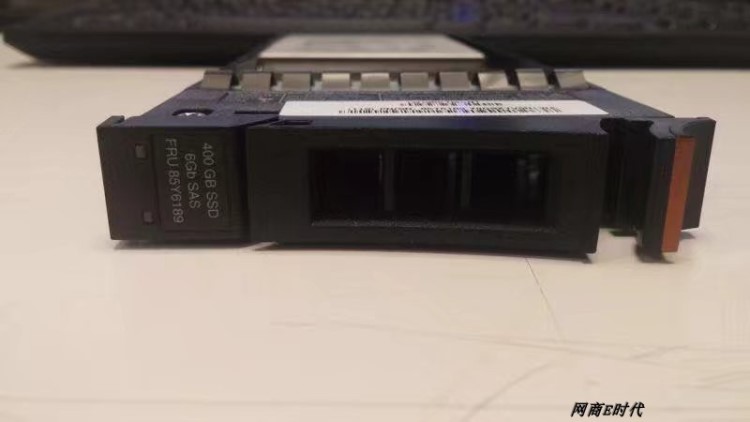 IBM 小型机硬盘 6G SAS 400G SSD 85Y6189 P5系列P6系列 P750系列