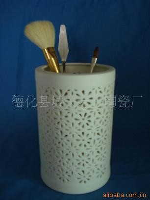 供應(yīng)陶瓷筆筒文房用品 裝飾藝術(shù)品 家居藝術(shù)品 德化筆筒