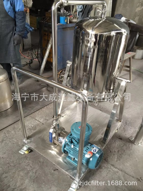 鈦棒過(guò)濾器不銹鋼活性炭過(guò)濾器工業(yè)過(guò)濾設(shè)備活性炭過(guò)濾機(jī)