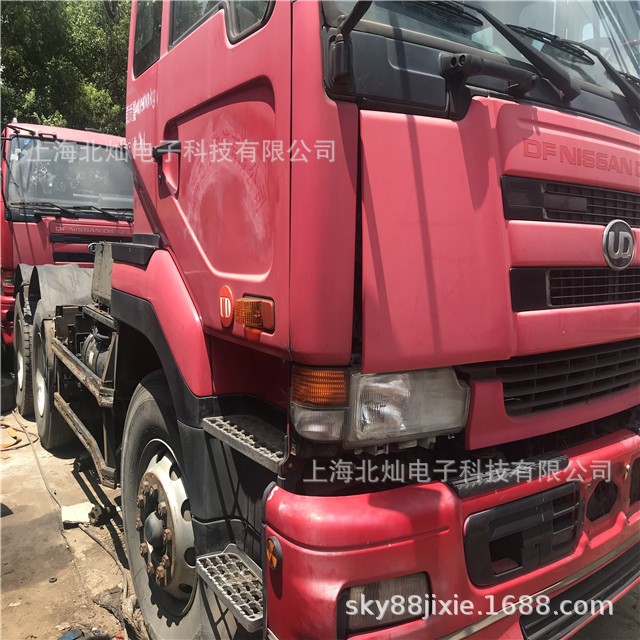 UD車頭出口/尼桑自卸車車頭后翻自卸車.半掛自卸車.二手牽引車頭