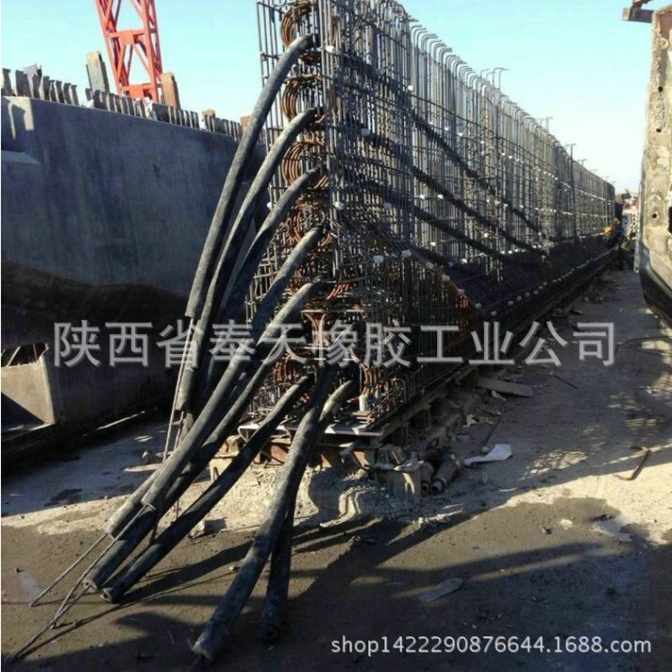 長(zhǎng)期供應(yīng)圓形橡膠抽拔管 耐磨橡膠抽拔管 橡膠抽拔管