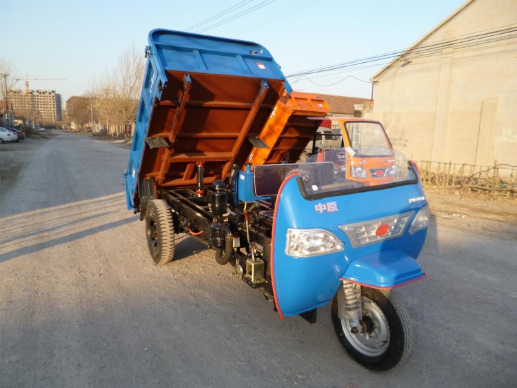 五征小银狐半封闭舒适轻便灵活果园蔬菜基地农用三轮汽车