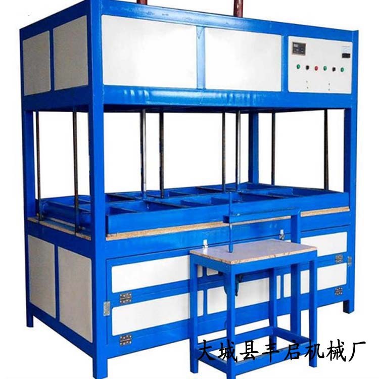 山東亞克力吸塑機 廣告亞克力吸塑機設備生產廠家1527