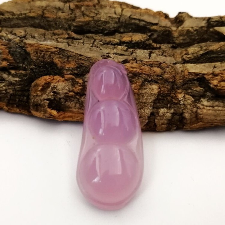 天然巴西熱賣款粉瑪瑙四季豆芙蓉玉玉髓四季發(fā)財豆廠家直銷