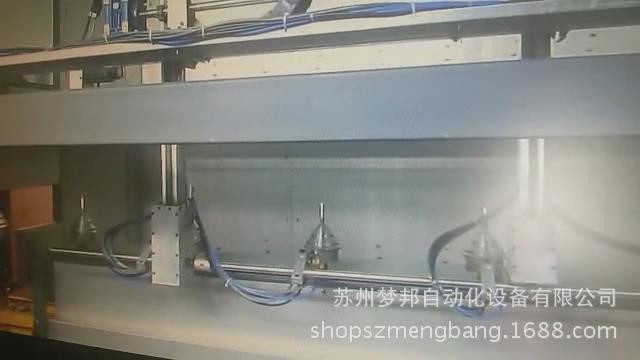 青島重慶汽車剎車盤噴漆線剎車片自動(dòng)噴油設(shè)備