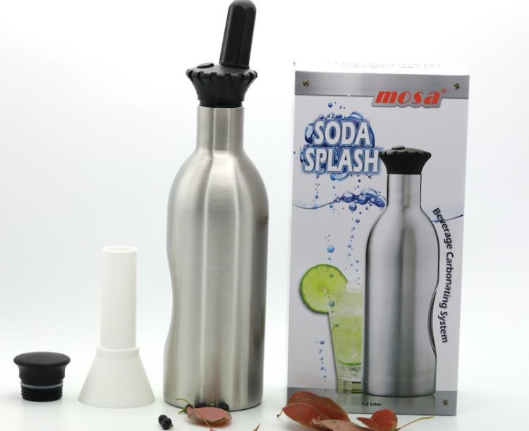 臺灣MOSA 需加氣彈 不銹鋼蘇打水機(jī) 可打果粒汽水槍 1.2L 批