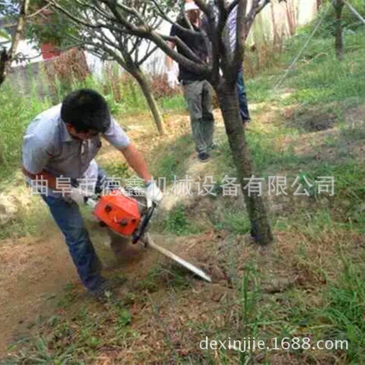 廠家熱賣 小型多功能鏈條式挖樹機(jī) 斷根快捷帶土球園林起苗機(jī)