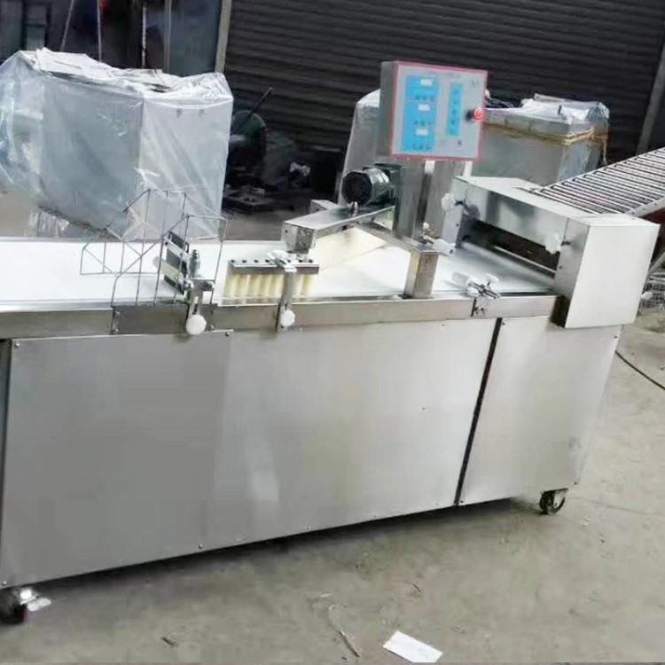 供應數(shù)控刀切饅頭成型機 廠價直銷炊事機械設備