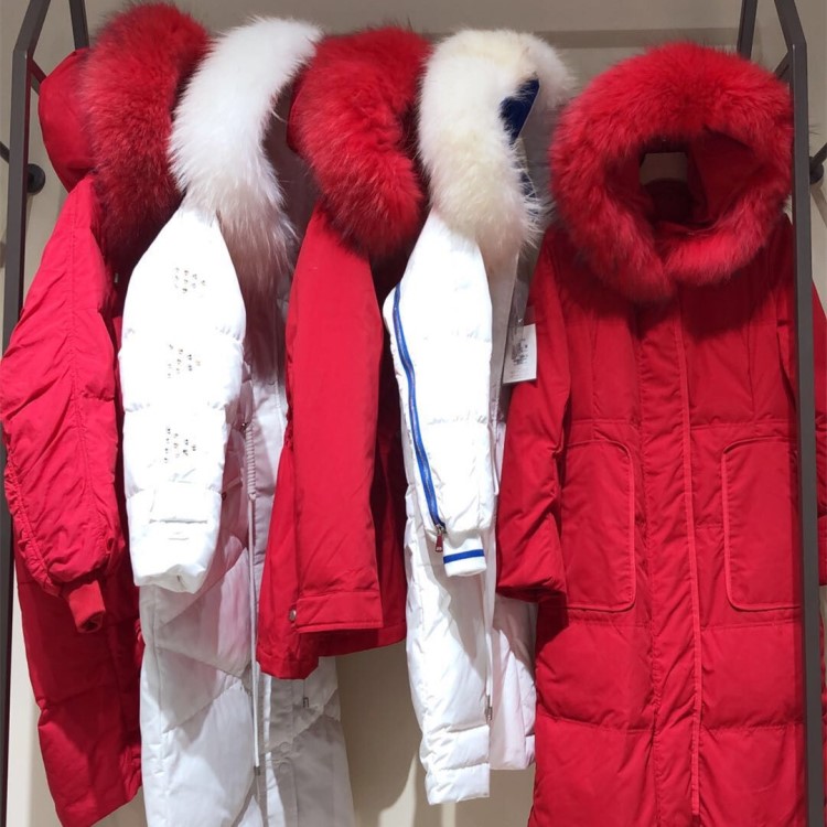 19大山羽絨服女裝折扣品牌尾貨 快手直播貨源走份批發太平鳥加末