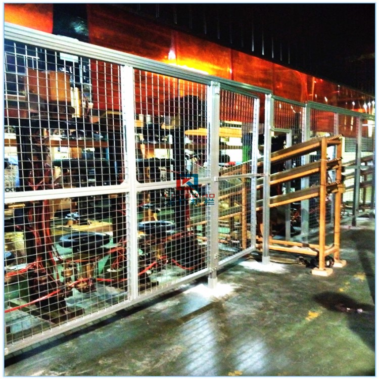 張家港廠區(qū)鋁合金型材護(hù)欄網(wǎng) 車間鋁合金隔離網(wǎng) 龍橋訂制
