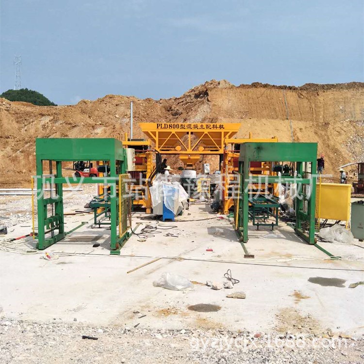 貴州可生產各種墊塊機模具 5-15型水泥透水磚機 全自動液壓制磚機