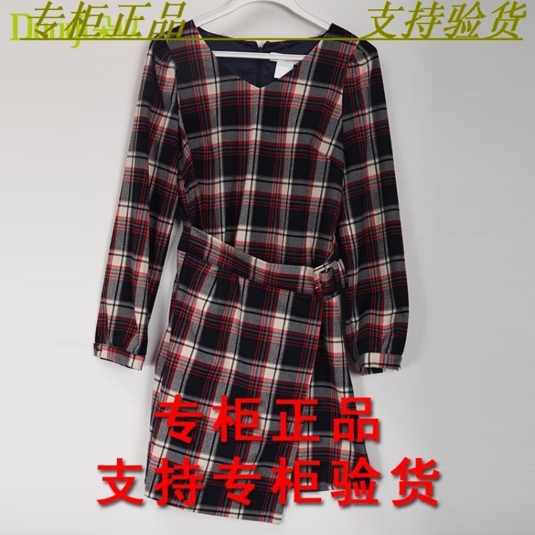 朵一2018冬季新款時尚顯瘦格紋連衣裙33DD803062原369元