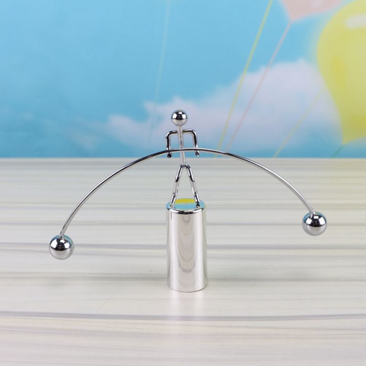 批發鐵藝搖擺舉重小鐵人 新奇產品桌面好玩個性小擺件金屬工藝品