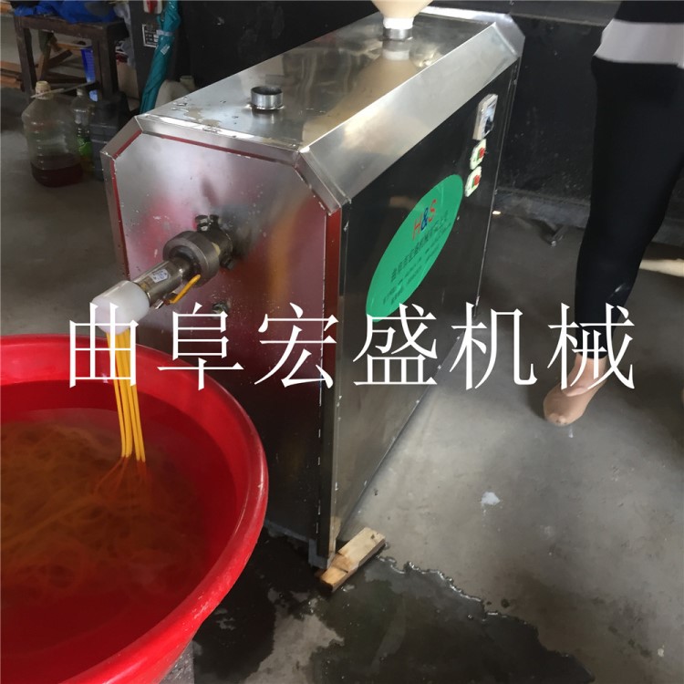 吉林省長(zhǎng)春市馇條機(jī)精工制造馇條機(jī)玉米面條機(jī)創(chuàng)業(yè)設(shè)備