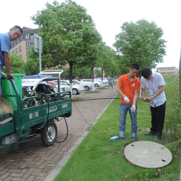 物业保洁市政地下管道清洗机汽油动力管道疏通机自吸式污水道冲洗